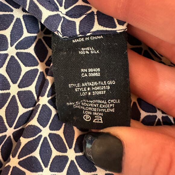 Antazie Silk Keyhole Top Tile Geo Geometric Design Silk Blouse Size P - Picture 9 of 9